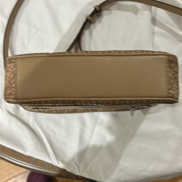 Michael Kors Tan Messenger Bag with Monogram Pattern - Picture 4 of 5